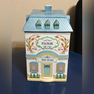 1990 Lenox Village Fine Porcelain Flour Canister “bake shoppe”